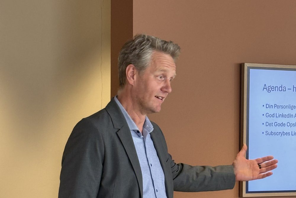 Balder Vendt-Striim underviser på et Enneagram-kurs